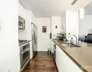 306 Gold Street - Photo Thumbnail 0