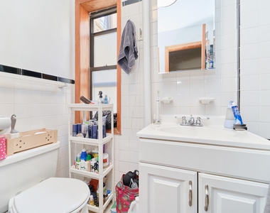 319 E 95th Street - Photo Thumbnail 4