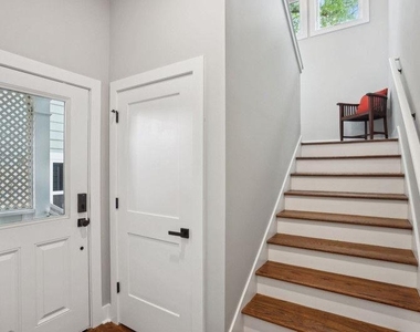 1760 Indiana Avenue Ne - Photo Thumbnail 2