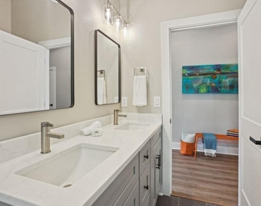 1760 Indiana Avenue Ne - Photo Thumbnail 24