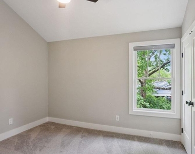1760 Indiana Avenue Ne - Photo Thumbnail 19