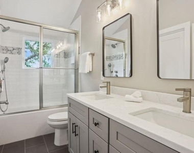 1760 Indiana Avenue Ne - Photo Thumbnail 22