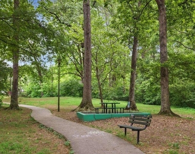 1760 Indiana Avenue Ne - Photo Thumbnail 41