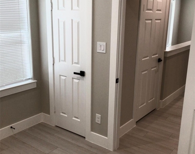 2109 Marnel Rd Road - Photo Thumbnail 30
