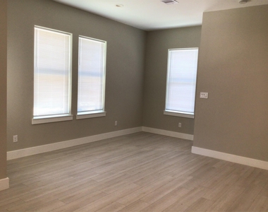2109 Marnel Rd Road - Photo Thumbnail 14