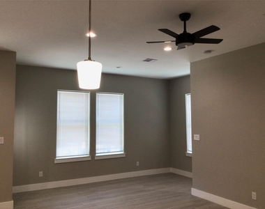 2109 Marnel Rd Road - Photo Thumbnail 12