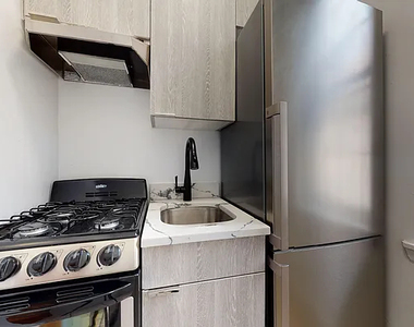 313 East 85th Street - Photo Thumbnail 1