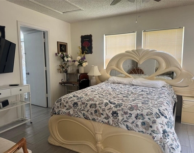 7817 Midway Drive Terrace - Photo Thumbnail 11
