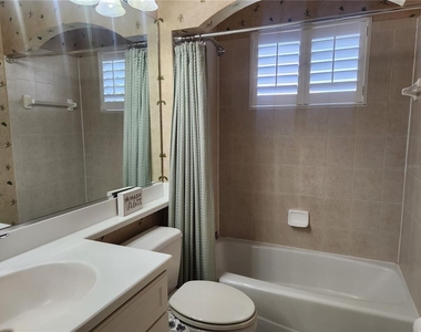 6496 Rookery Circle - Photo Thumbnail 12