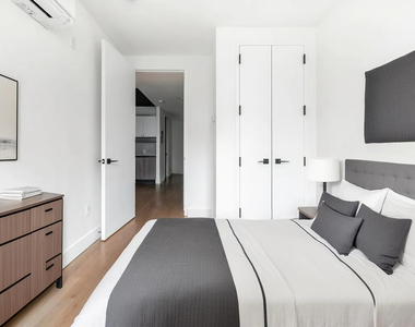242 Newkirk Avenue - Photo Thumbnail 3