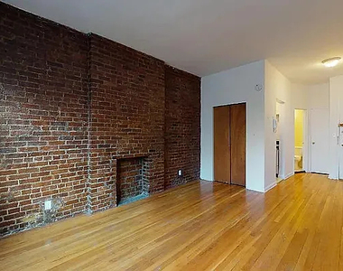 1616 York Avenue - Photo Thumbnail 1