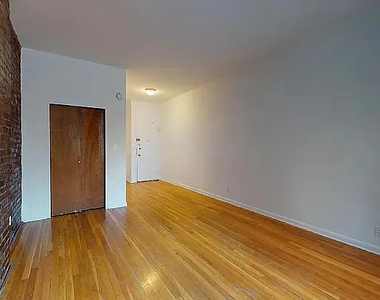 1616 York Avenue - Photo Thumbnail 2