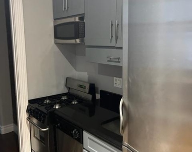 416 East 13th Street - Photo Thumbnail 4