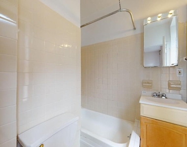 East 91 Street - Photo Thumbnail 9