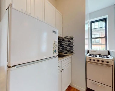 East 91 Street - Photo Thumbnail 8