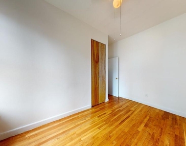East 91 Street - Photo Thumbnail 5