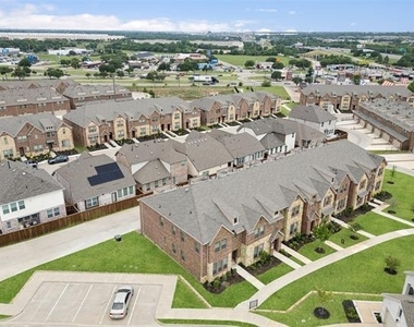 2028 Saddle Way - Photo Thumbnail 23