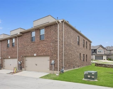 2028 Saddle Way - Photo Thumbnail 22
