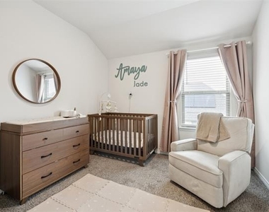 2028 Saddle Way - Photo Thumbnail 18