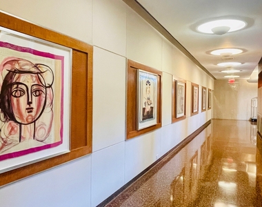 East 79th Street - Photo Thumbnail 8