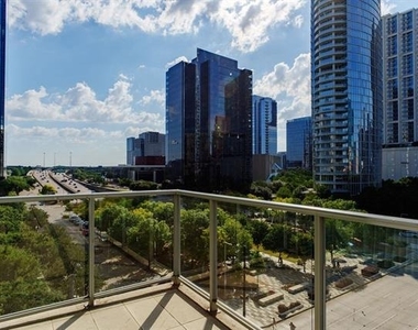 2025 Woodall Rodgers Freeway - Photo Thumbnail 17