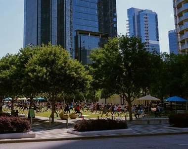 2025 Woodall Rodgers Freeway - Photo Thumbnail 34