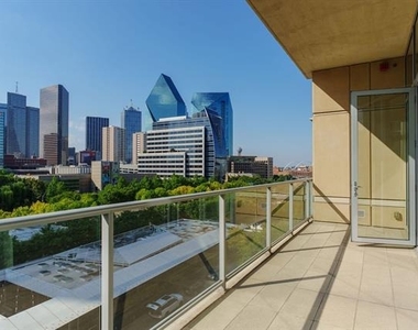 2025 Woodall Rodgers Freeway - Photo Thumbnail 16