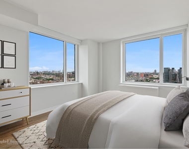 2319 Third Ave - Photo Thumbnail 2