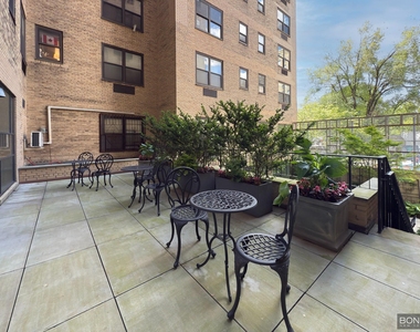 230 Riverside Drive - Photo Thumbnail 12