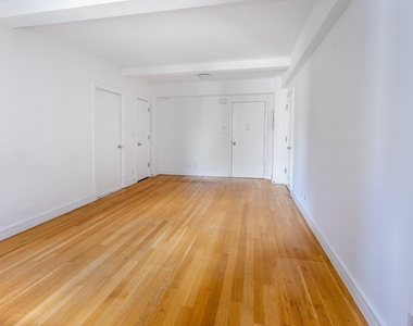 230 Riverside Drive - Photo Thumbnail 3