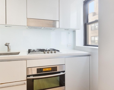230 Riverside Drive - Photo Thumbnail 5