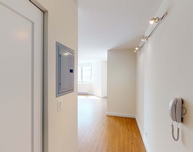 401 E 34th St - Photo Thumbnail 1
