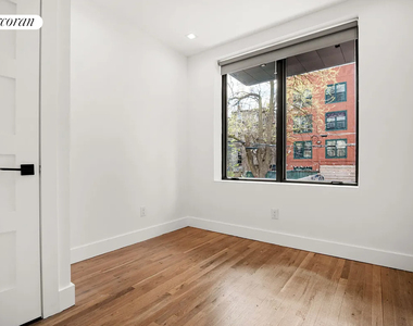 568 Lafayette Avenue - Photo Thumbnail 2