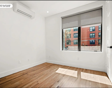 568 Lafayette Avenue - Photo Thumbnail 3