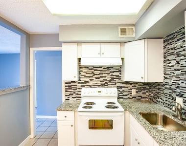 2215 Mission Hill Cir - Photo Thumbnail 4
