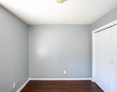 2215 Mission Hill Cir - Photo Thumbnail 6