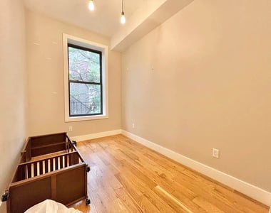 Greene Ave & Stuyvesant Ave - Photo Thumbnail 4