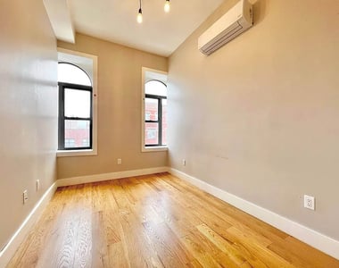 Greene Ave & Stuyvesant Ave - Photo Thumbnail 1