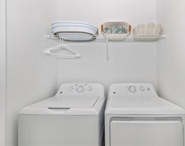 12280 Wellen Golf Street - Photo Thumbnail 31