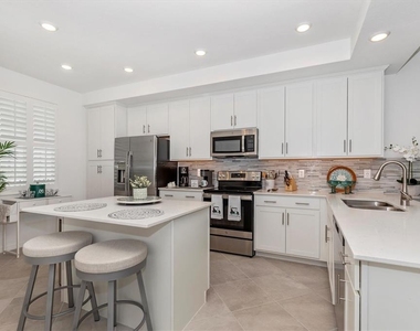 12280 Wellen Golf Street - Photo Thumbnail 1