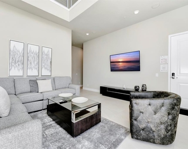 7740 Sandy Ridge Drive - Photo Thumbnail 6