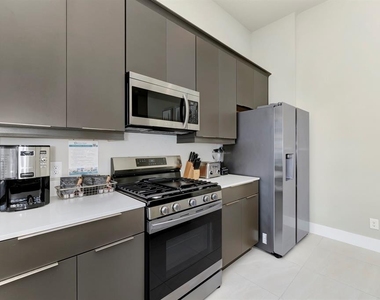 7740 Sandy Ridge Drive - Photo Thumbnail 14