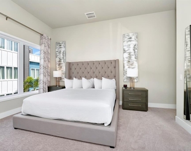 7740 Sandy Ridge Drive - Photo Thumbnail 19