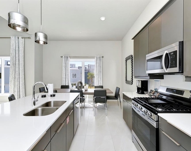 7740 Sandy Ridge Drive - Photo Thumbnail 16