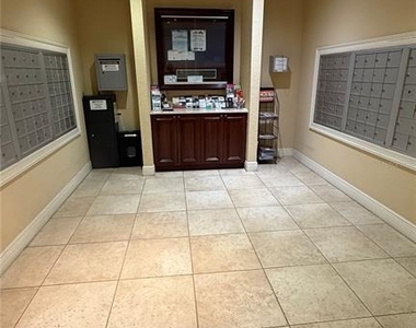 1064 N Tamiami Trail - Photo Thumbnail 27