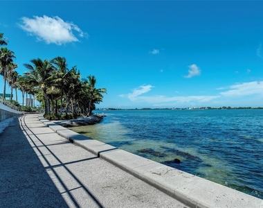 1064 N Tamiami Trail - Photo Thumbnail 14