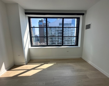 Hudson Yards Luxury One Bedroom - Photo Thumbnail 1