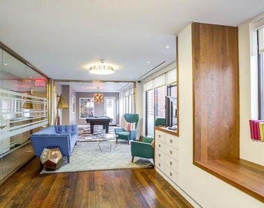 East 91st Street - Photo Thumbnail 11