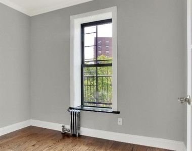 212 East 105th Street - Photo Thumbnail 1