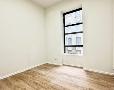 209 West 108th Street - Photo Thumbnail 4